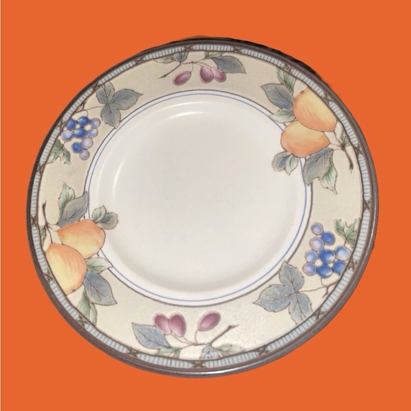 Mikasa Intaglio Garden Harvest 6 3/8” Saucers 4” CAC29 Vintage set of 4 - Picture 4 of 6